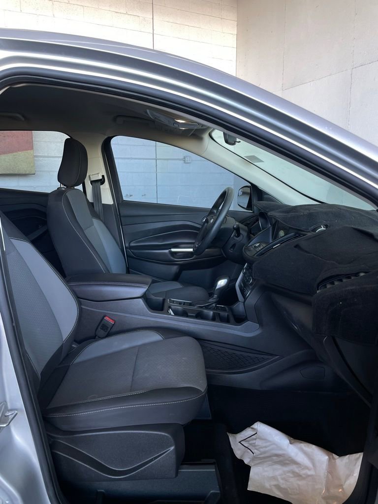 Used 2019 Ford Escape SE image 10