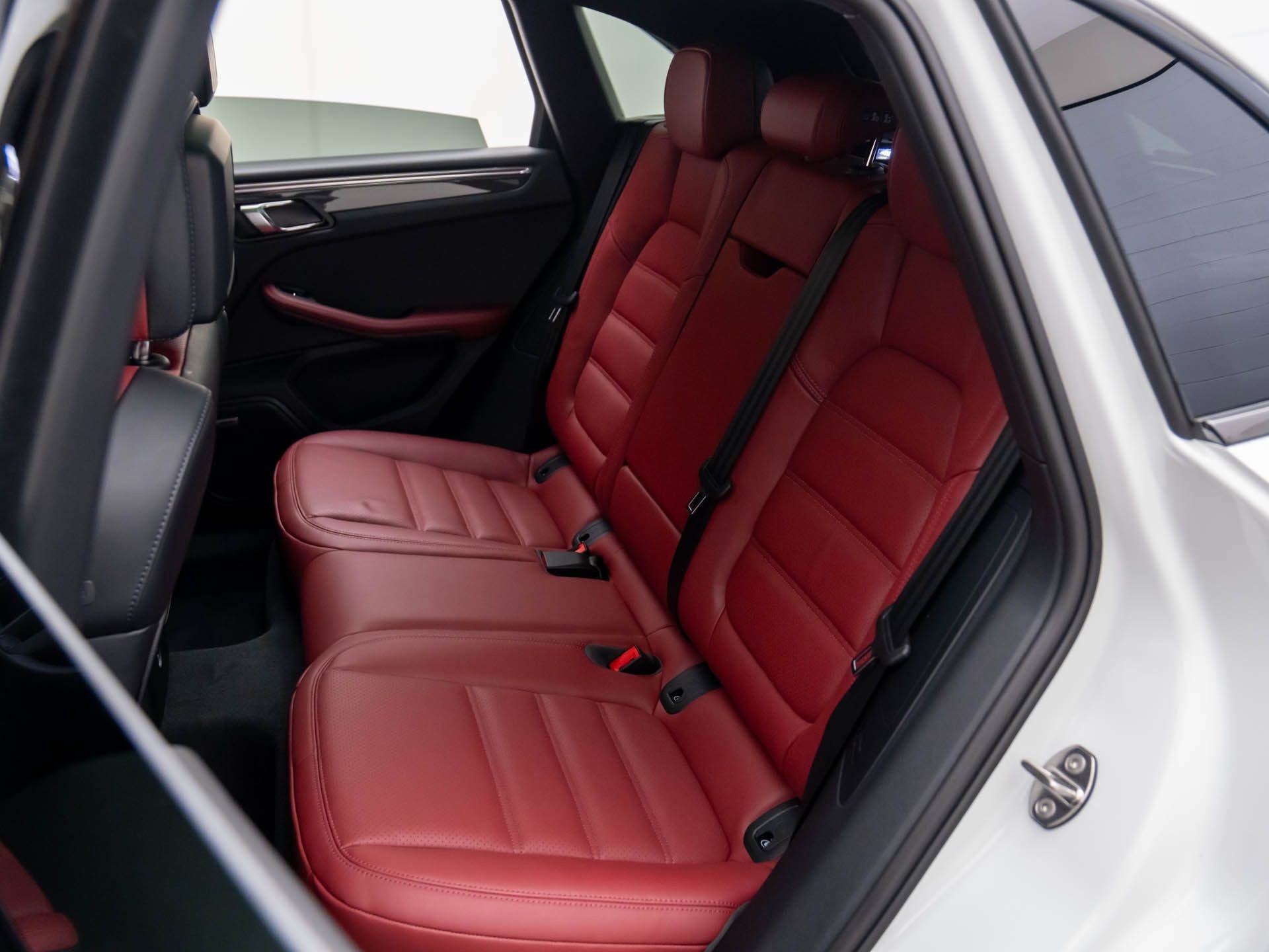 New 2026 Porsche Macan Turbo image 16