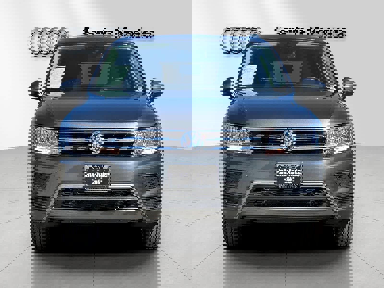 Used 2020 Volkswagen Tiguan SE w/ Panoramic Sunroof Package image 10