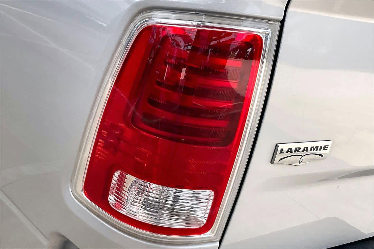 Used 2014 RAM 1500 Laramie w/ Convenience Group AWD/4WD image 28