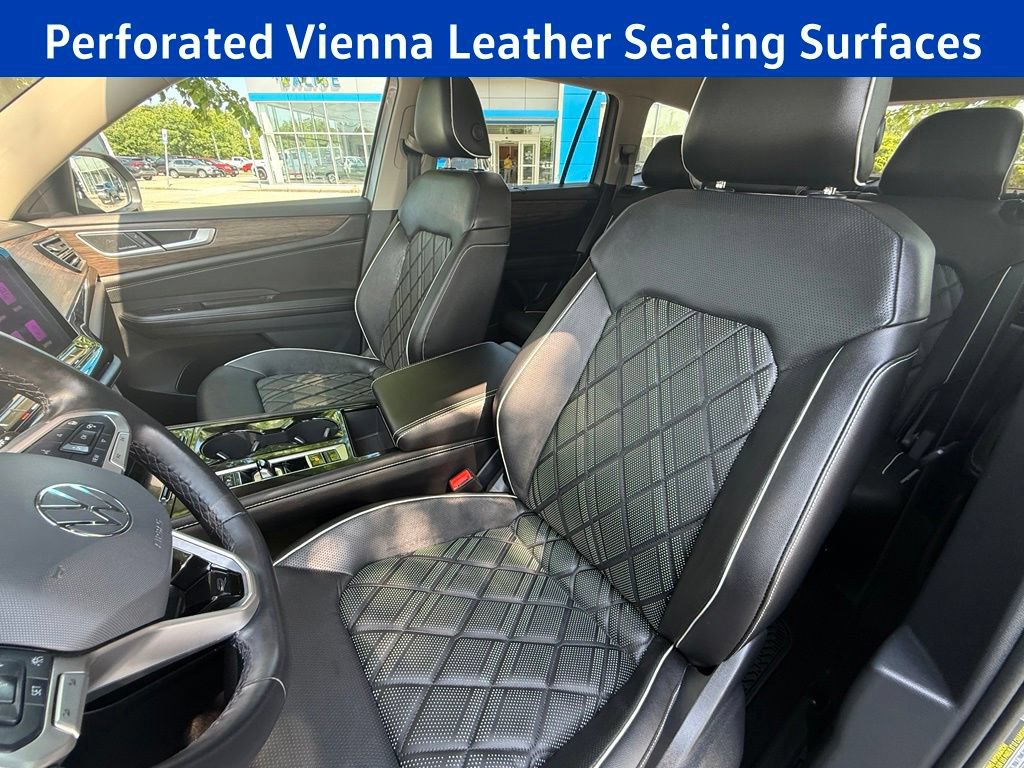 Used 2024 Volkswagen Atlas SEL Premium R-Line AWD/4WD image 25