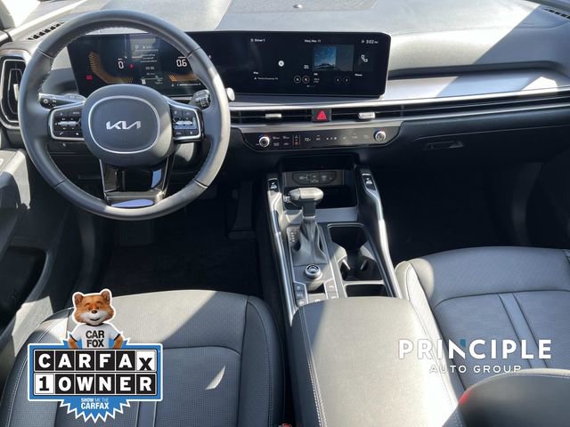 Used 2025 Kia Sorento S image 31