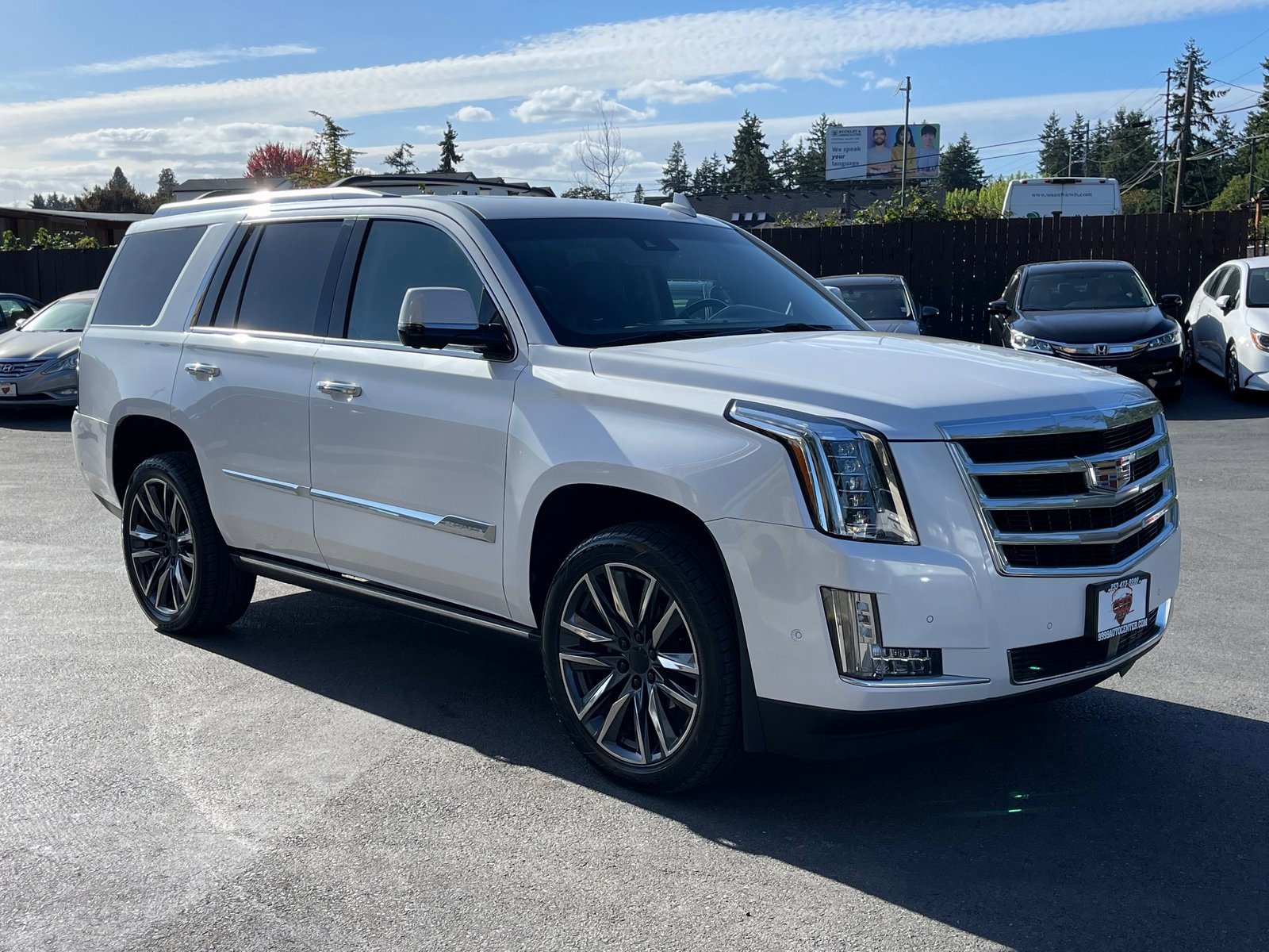 Used 2017 Cadillac Escalade Premium Luxury image 9
