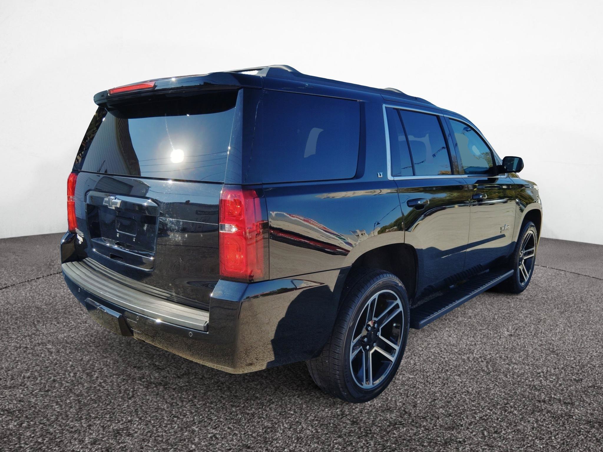 Used 2017 Chevrolet Tahoe LT w/ Texas Edition Package AWD/4WD image 7