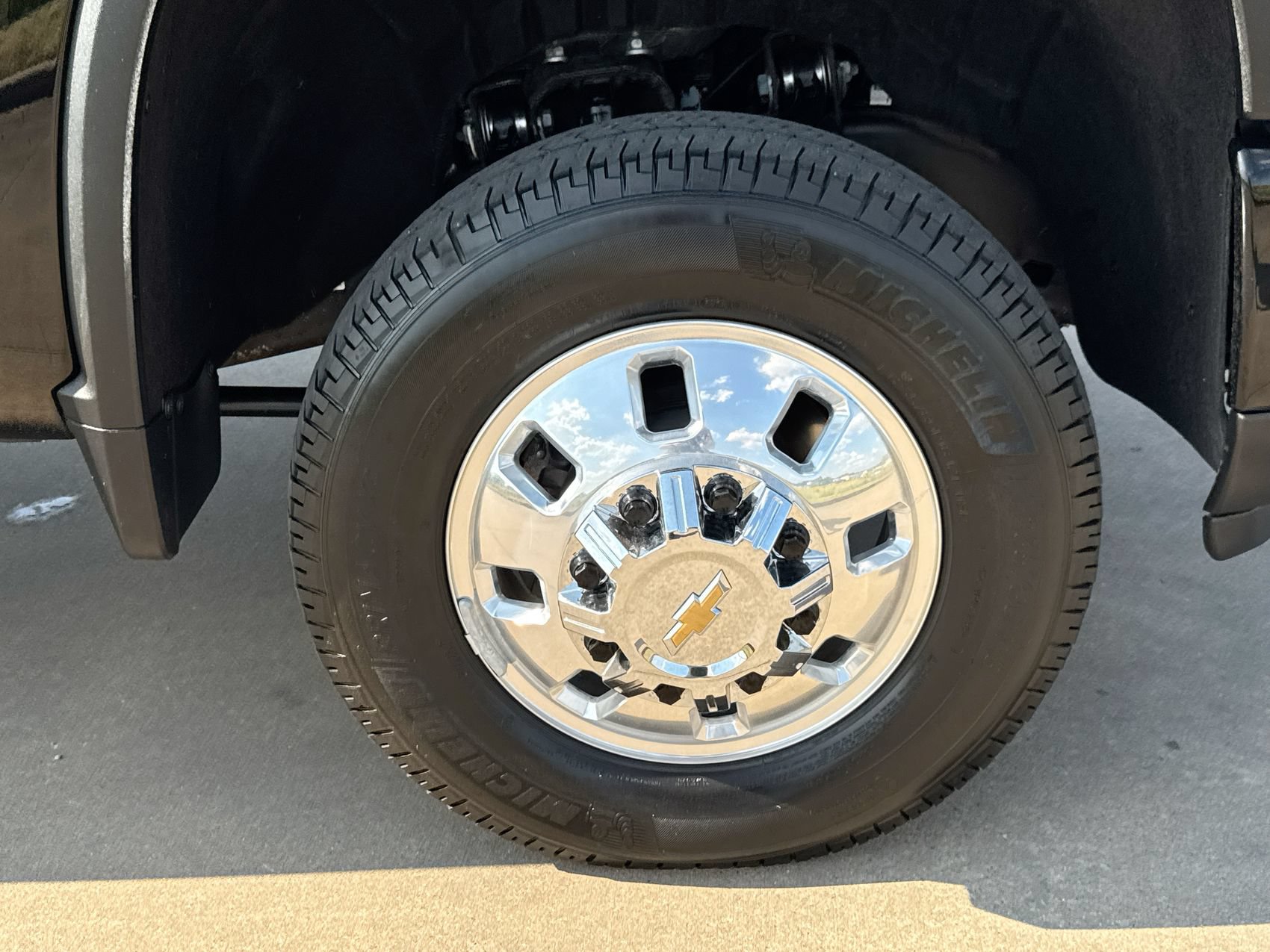 Used 2026 Chevrolet Silverado 3500 LTZ w/ LTZ Convenience Package AWD/4WD image 10
