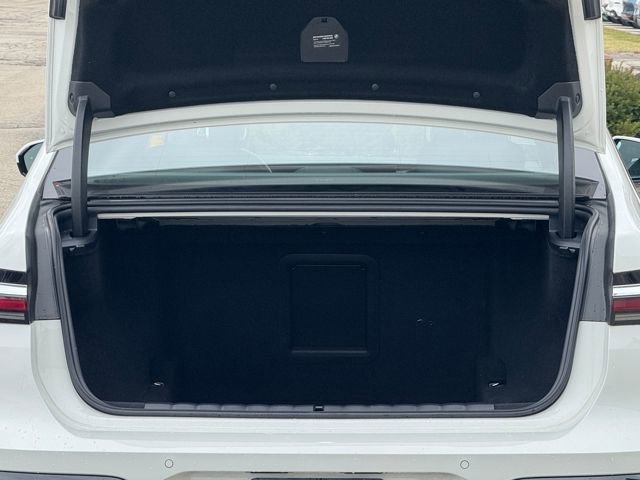 Certified 2025 BMW 740i xDrive image 33