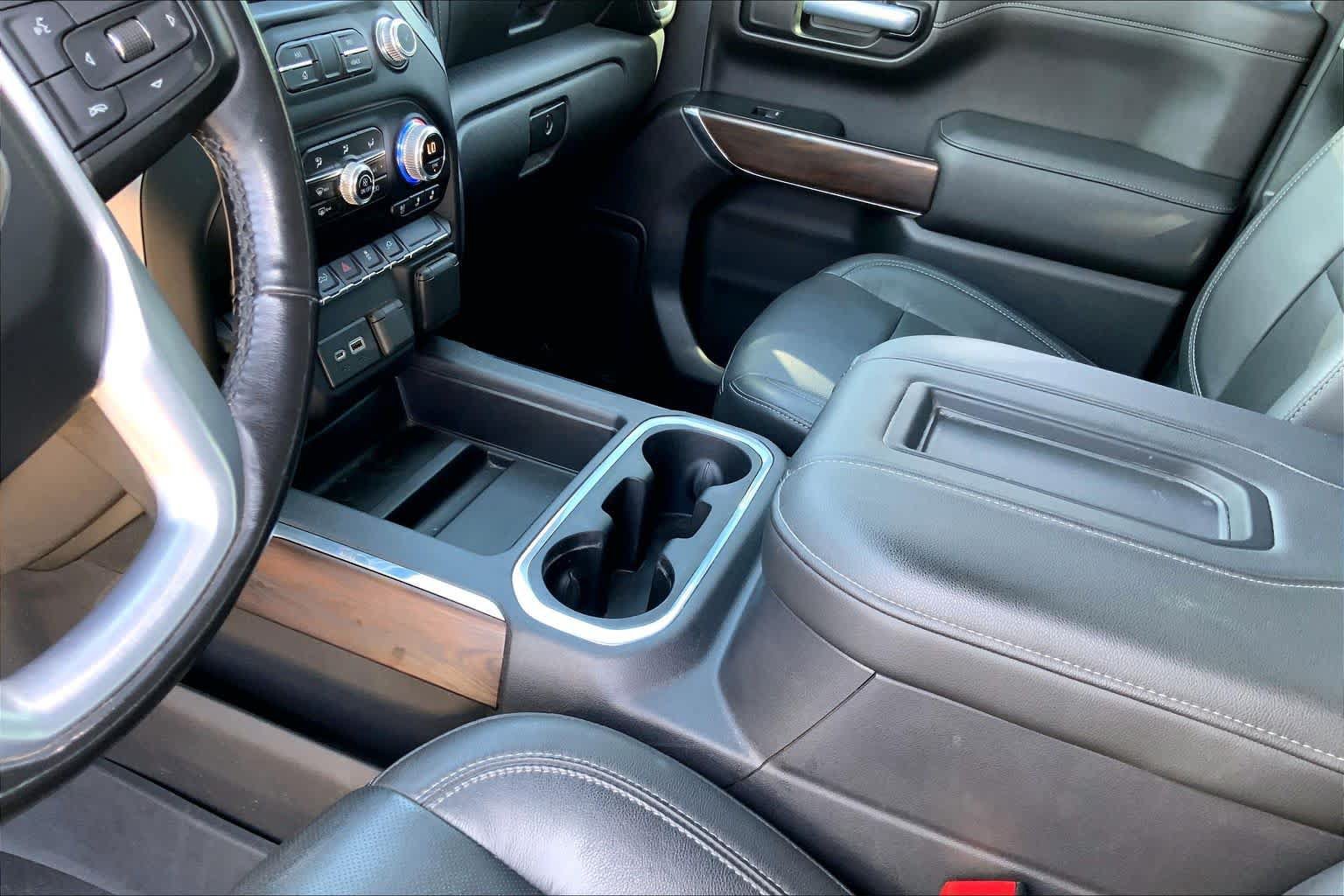 Used 2019 GMC Sierra 1500 SLT w/ SLT Premium Package AWD/4WD image 16