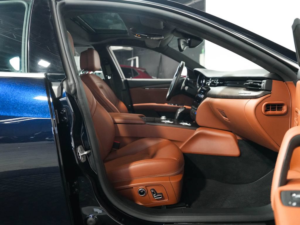 Used 2022 Maserati Quattroporte Modena Q4 AWD/4WD image 34