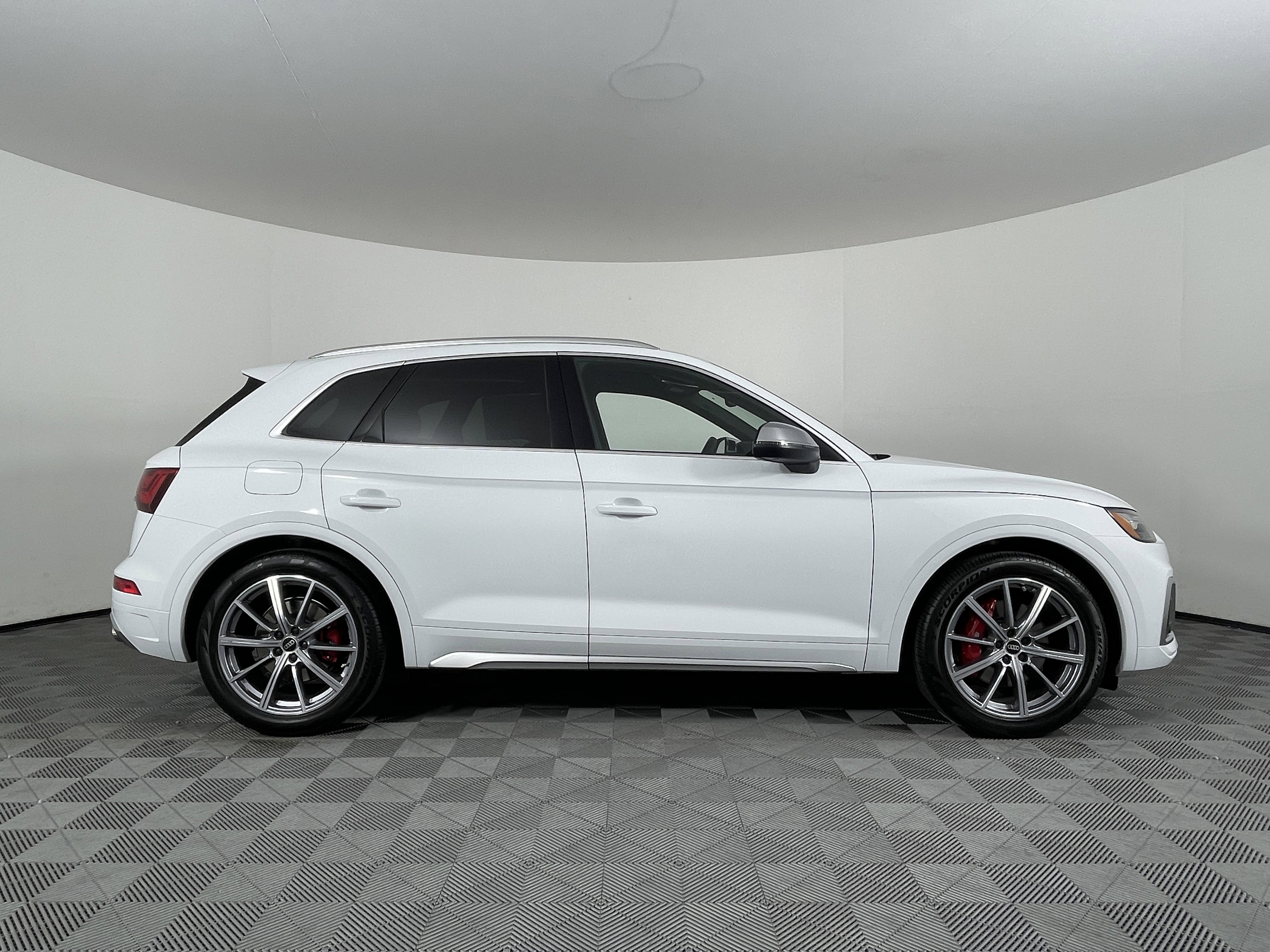 New 2025 Audi SQ5 Premium Plus image 18