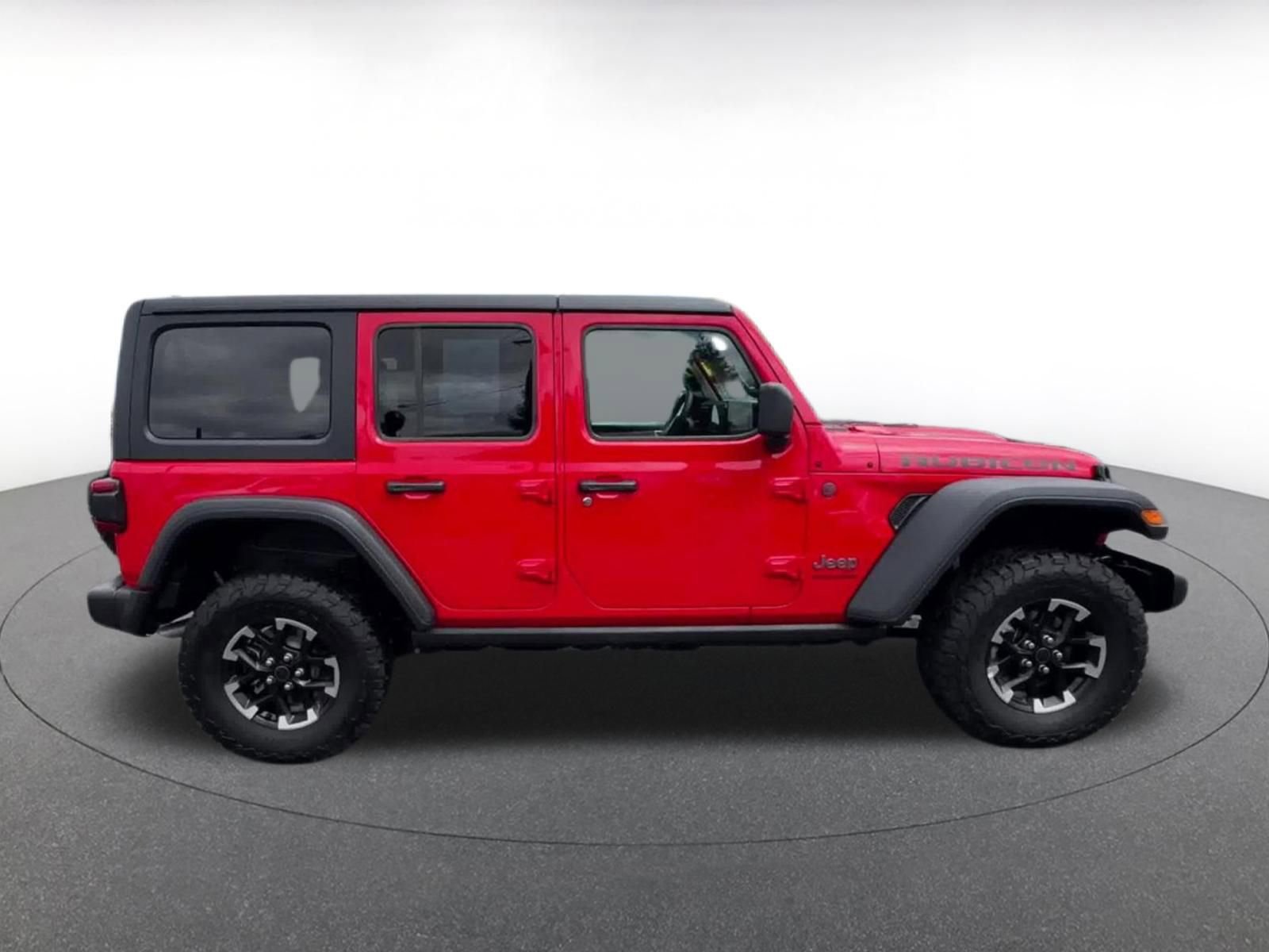 Used 2025 Jeep Wrangler Unlimited Rubicon AWD/4WD image 16
