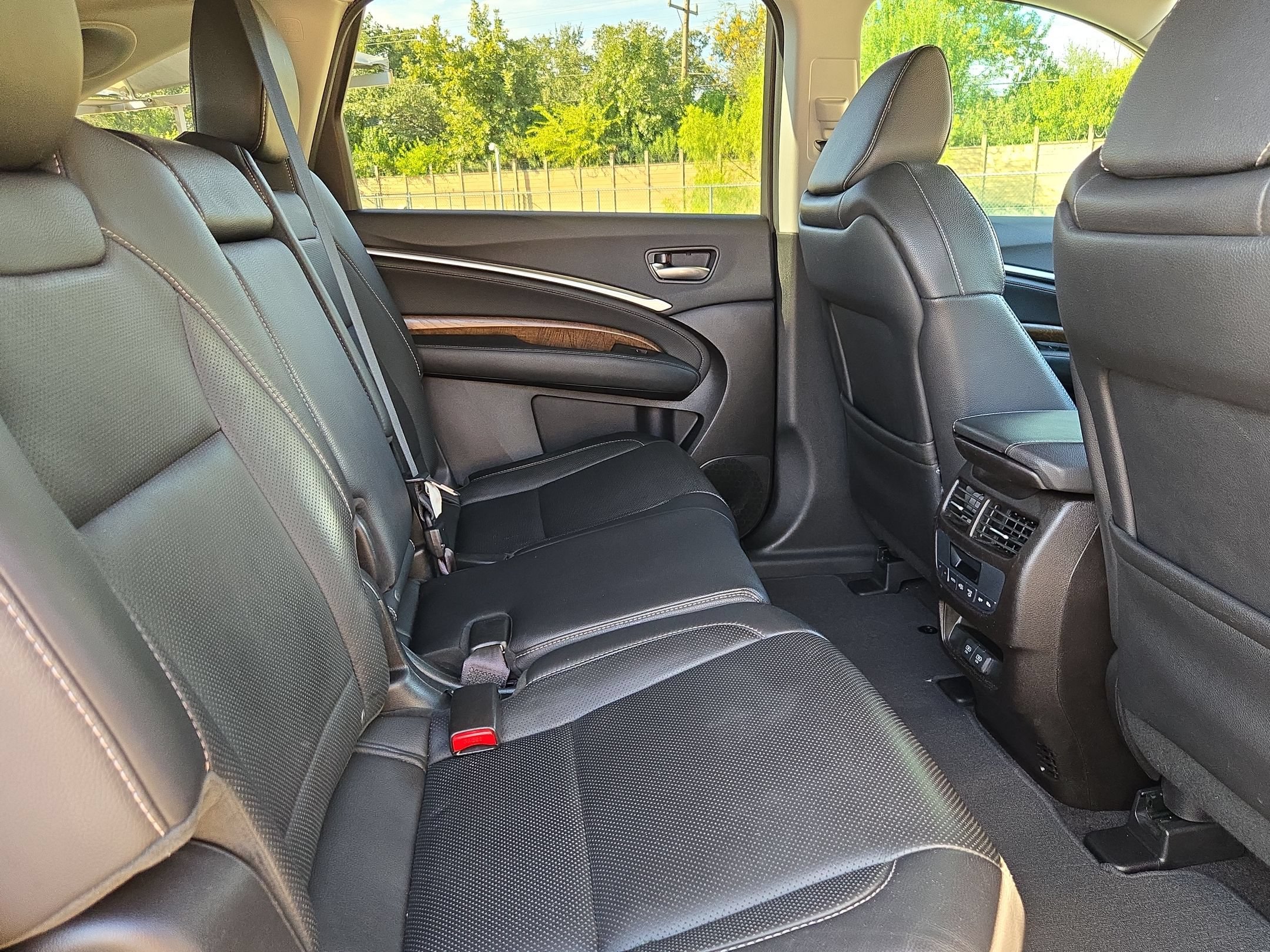 Certified 2019 Acura MDX w/ Technology Package FWD image 23