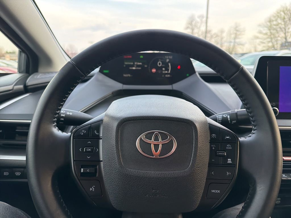 Used 2024 Toyota Prius LE AWD/4WD image 21