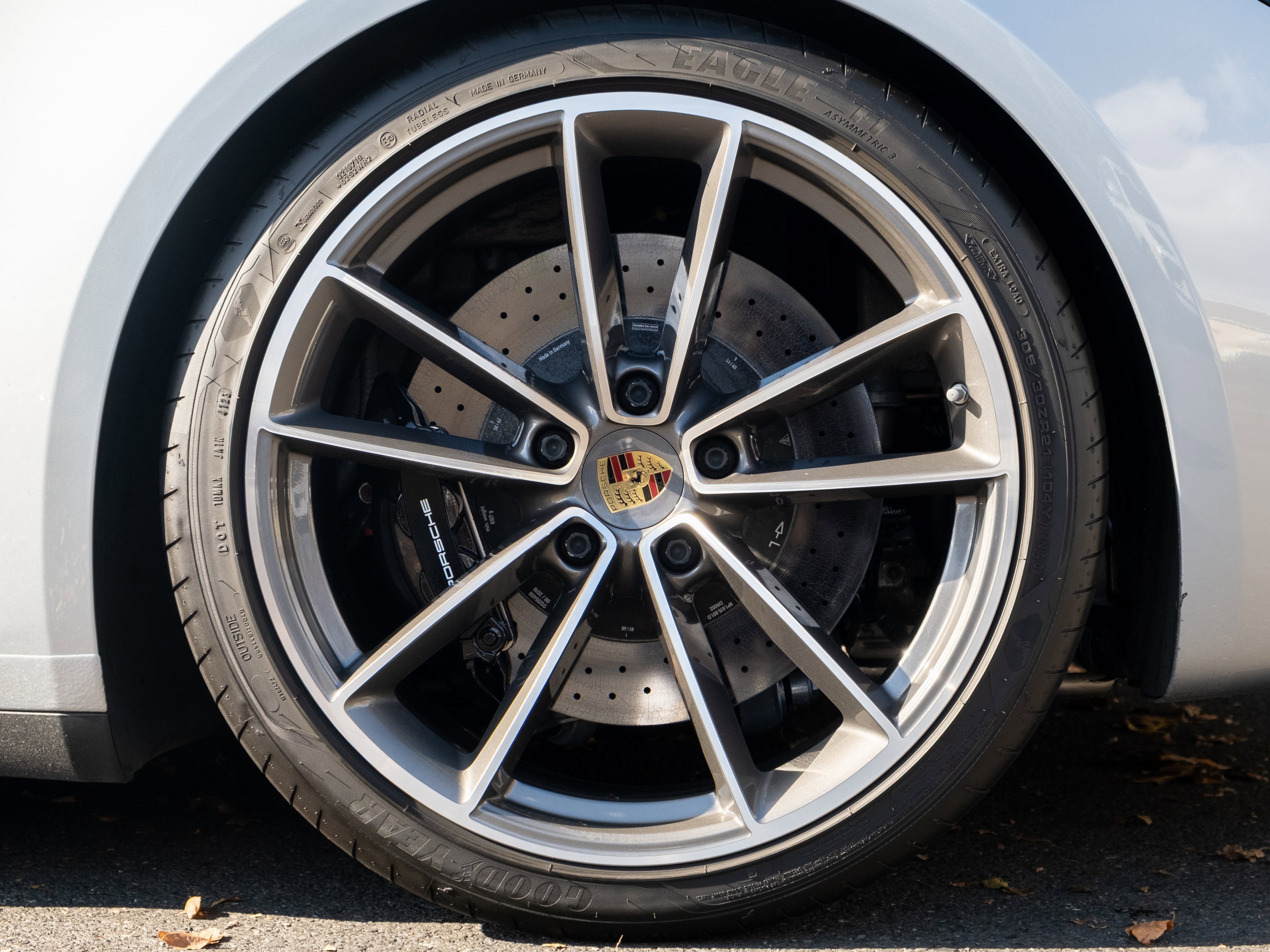 Certified 2020 Porsche 911 Carrera 4S image 13