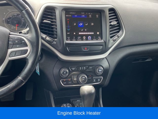 Used 2018 Jeep Cherokee Trailhawk w/ Cold Weather Group AWD/4WD image 10