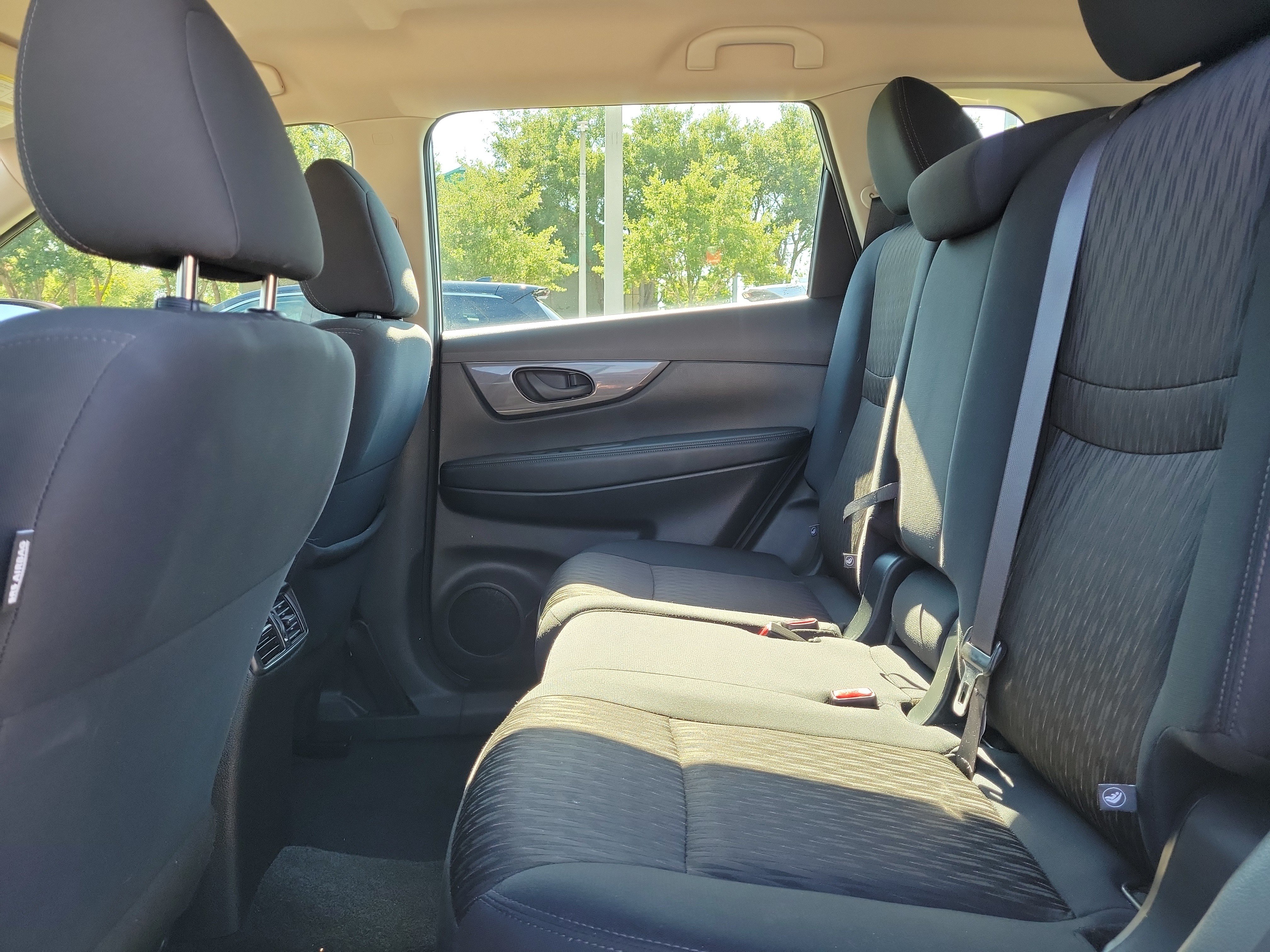 Certified 2020 Nissan Rogue S FWD image 17