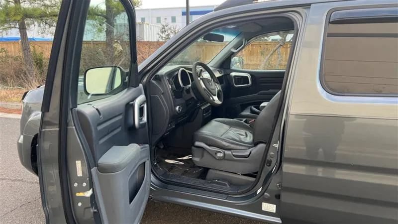 Used 2008 Honda Ridgeline RT image 17