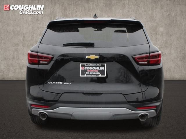 New 2025 Chevrolet Blazer LT w/ Convenience Package image 8