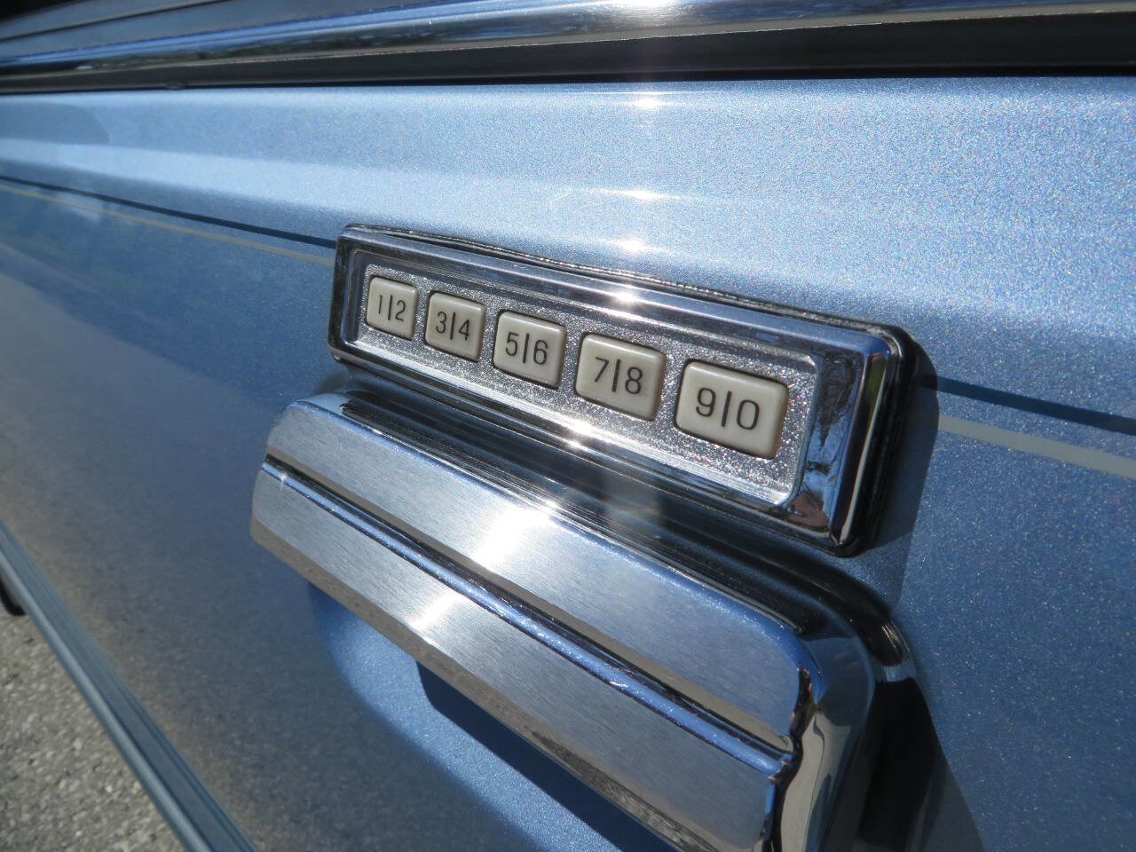 Used 1988 Lincoln Mark VII LSC RWD image 22