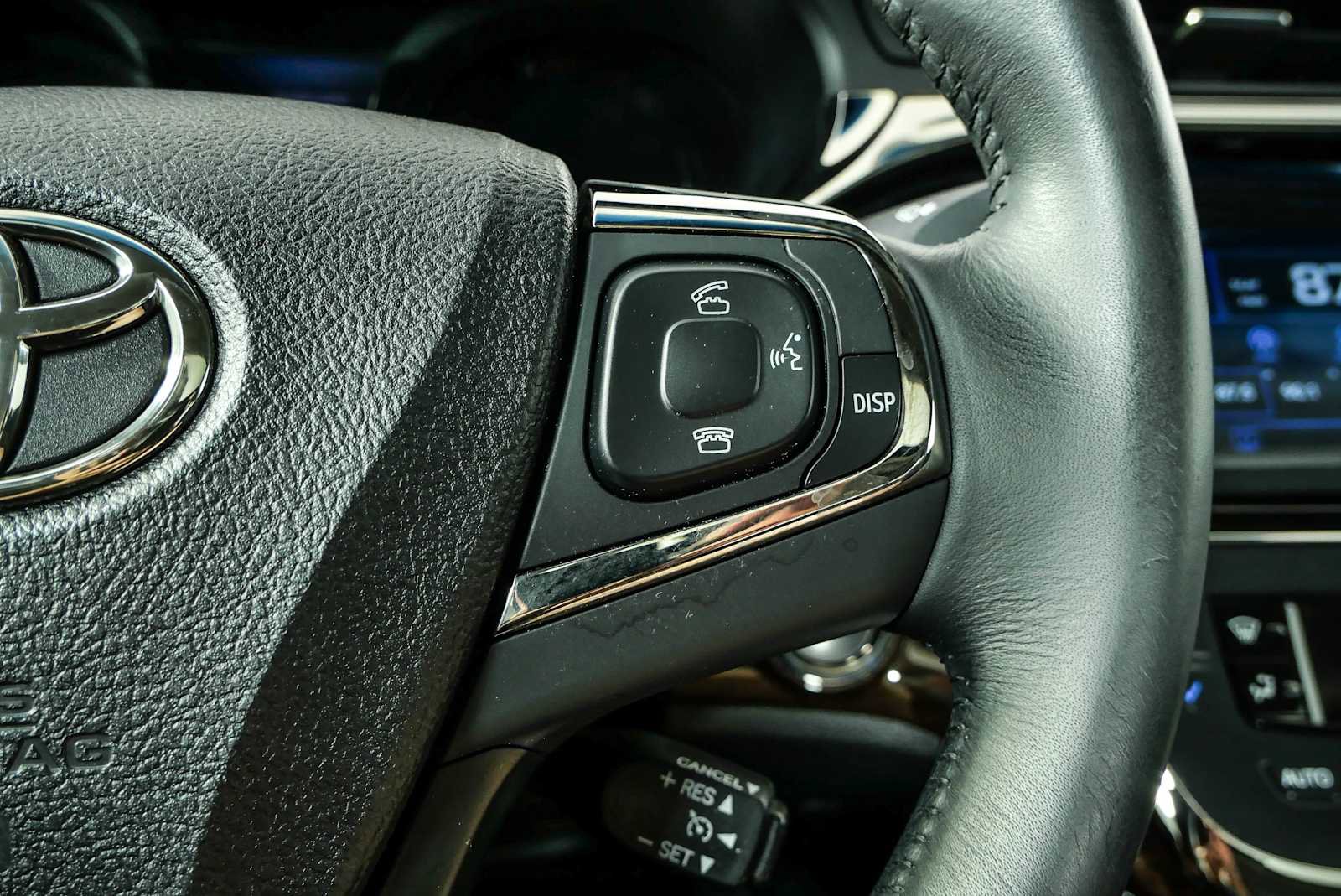 Used 2014 Toyota Avalon XLE Touring FWD image 11