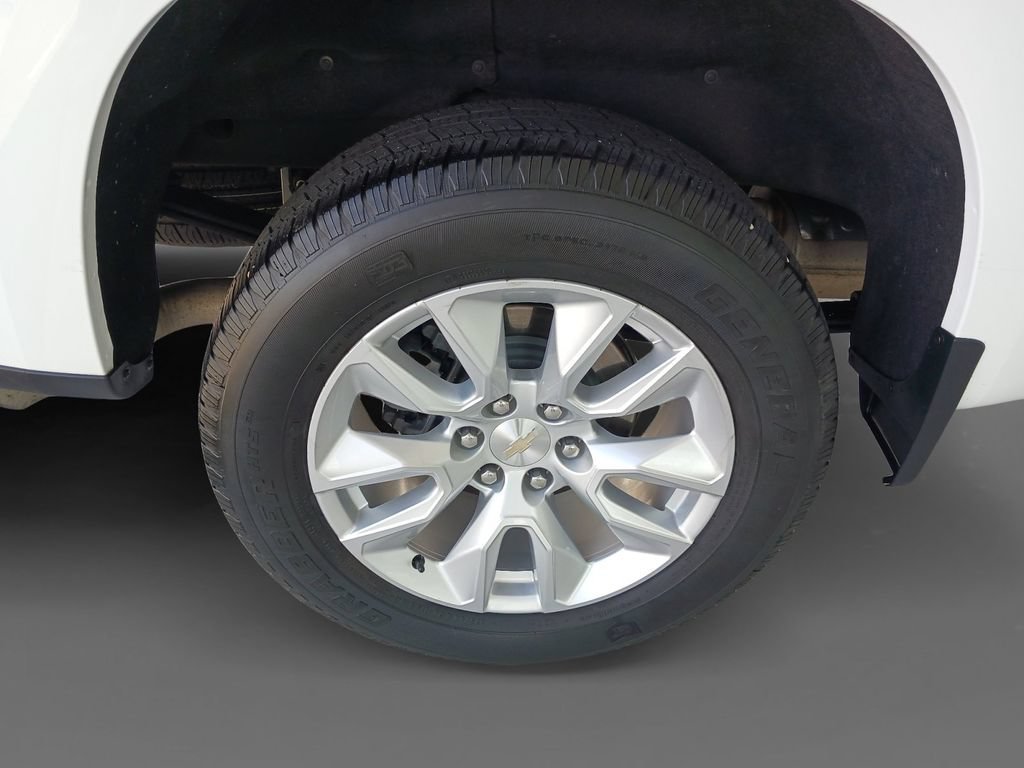 Used 2024 Chevrolet Silverado 1500 Custom AWD/4WD image 10