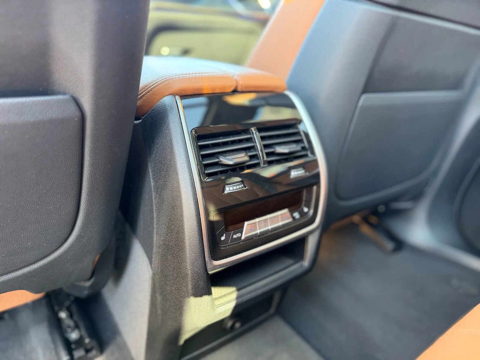 Used 2022 BMW X5 M50i w/ Executive Package AWD/4WD image 67