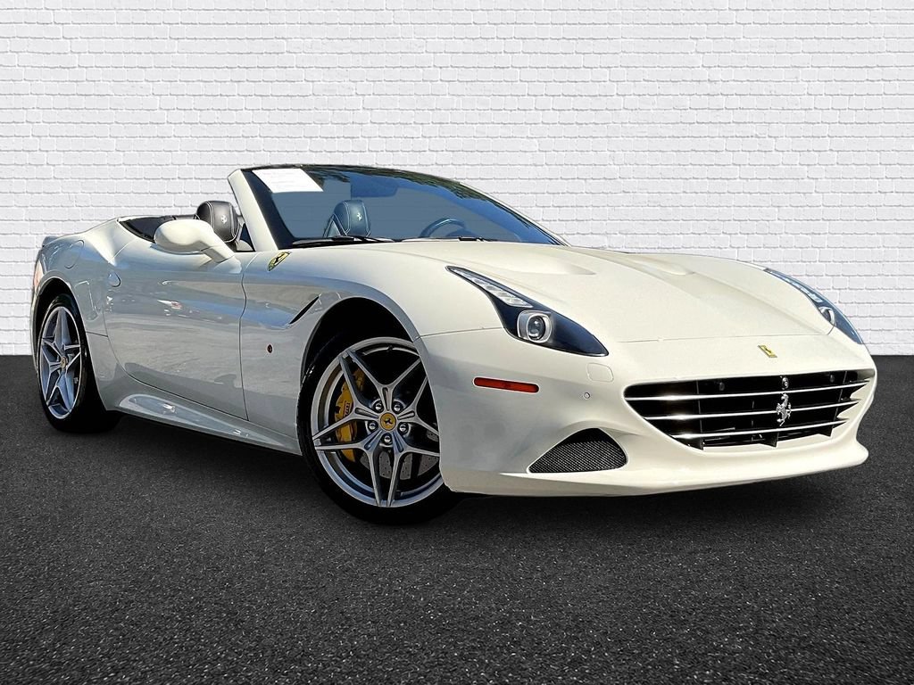 Used 2016 Ferrari California T RWD image 3