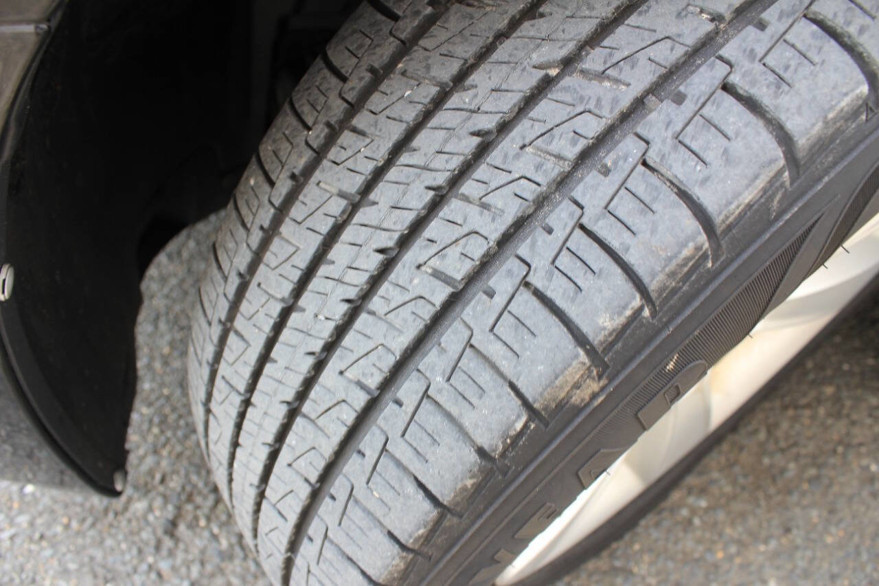 Used 2014 Dodge Charger SXT Plus image 4