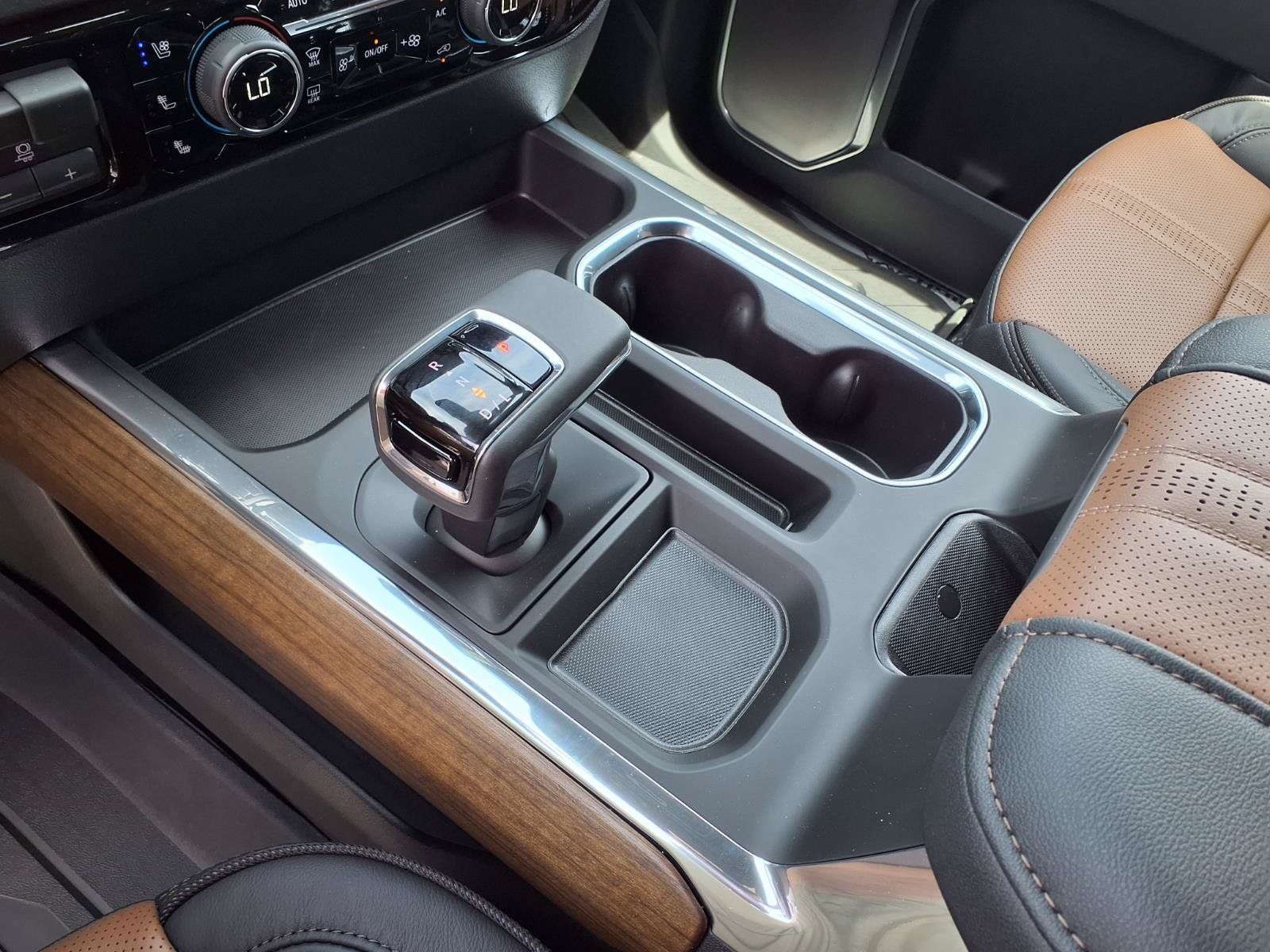 New 2026 Chevrolet Silverado 1500 High Country AWD/4WD image 12