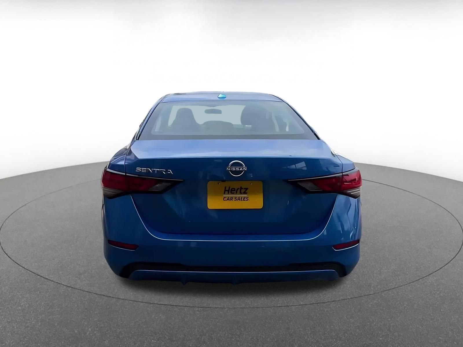 Used 2025 Nissan Sentra SV FWD image 10