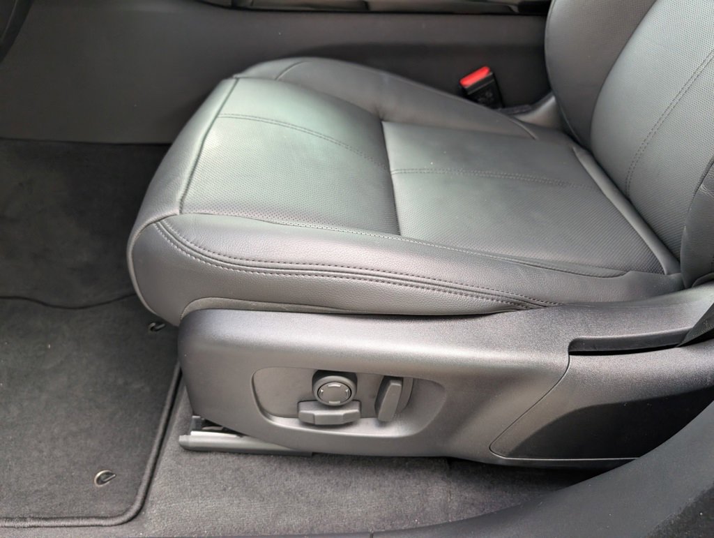 Certified 2025 Land Rover Range Rover Velar S image 27