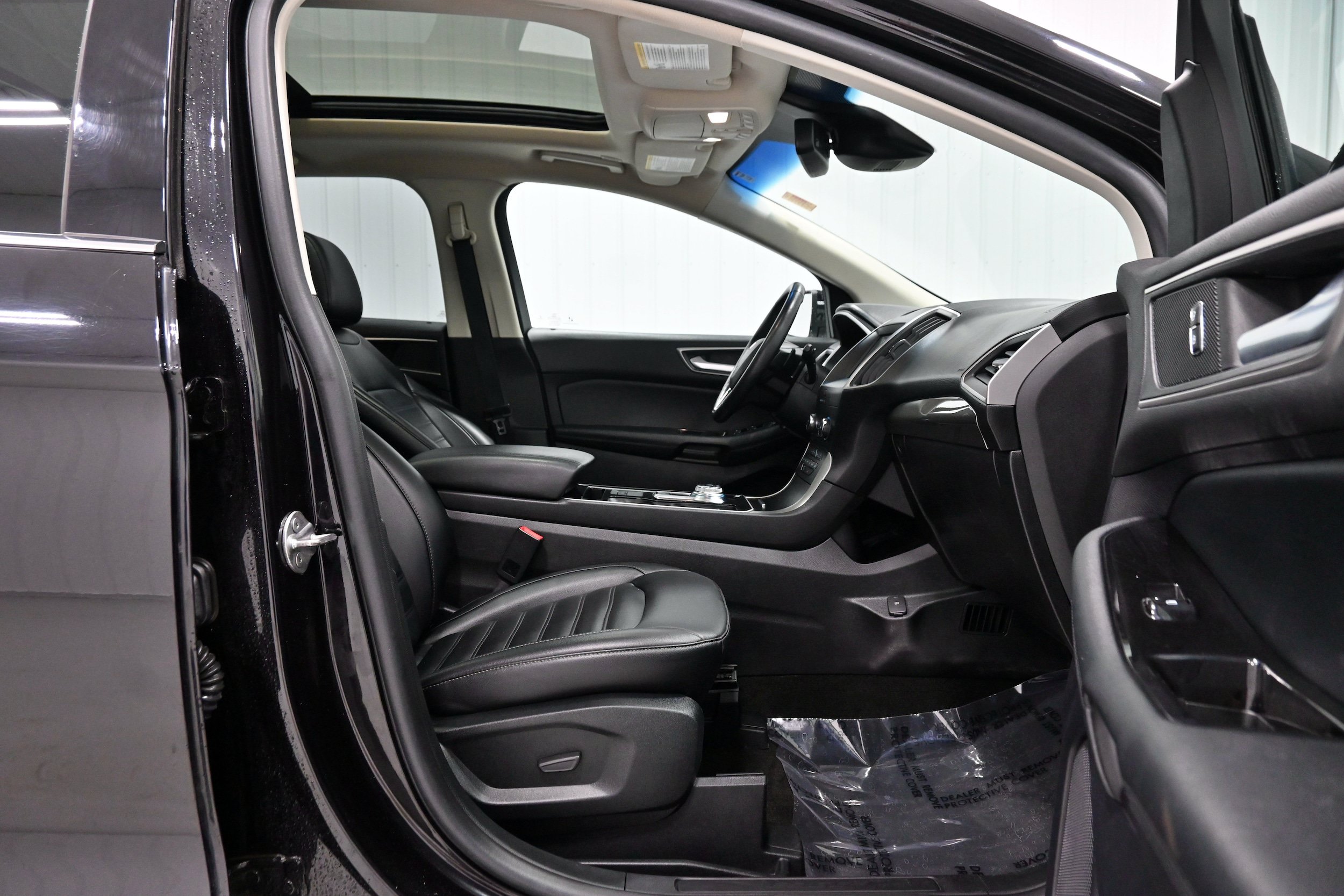Used 2020 Ford Edge SEL w/ Cold Weather Package AWD/4WD image 29