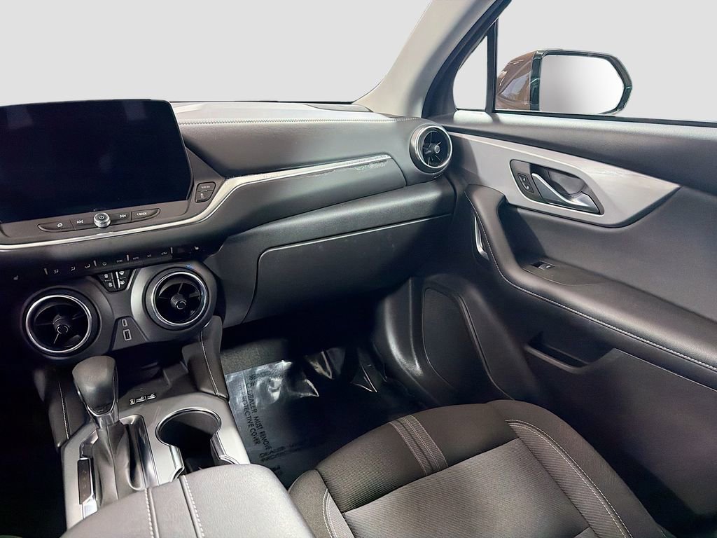 Used 2024 Chevrolet Blazer LT w/ Convenience Package image 21