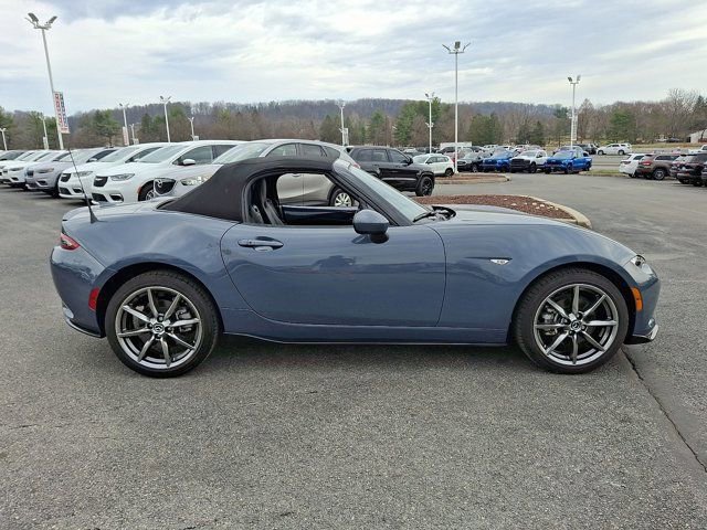 Used 2022 MAZDA MX-5 Miata Grand Touring w/ Appearance Package RWD image 32