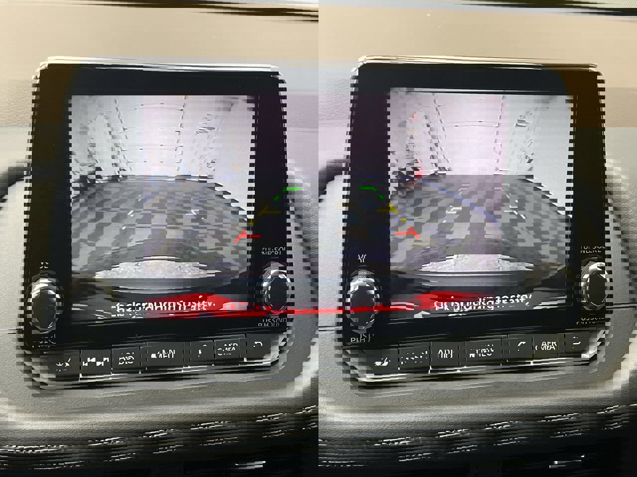 Used 2023 Nissan Rogue S image 5