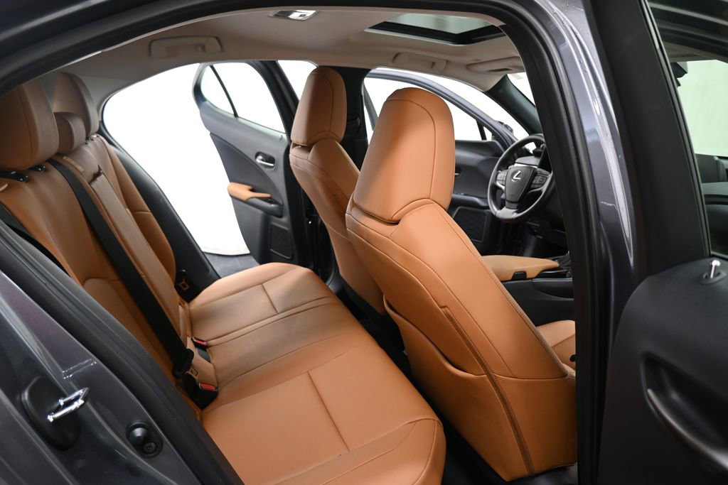 Used 2021 Lexus UX 250h w/ Premium Package AWD/4WD image 16