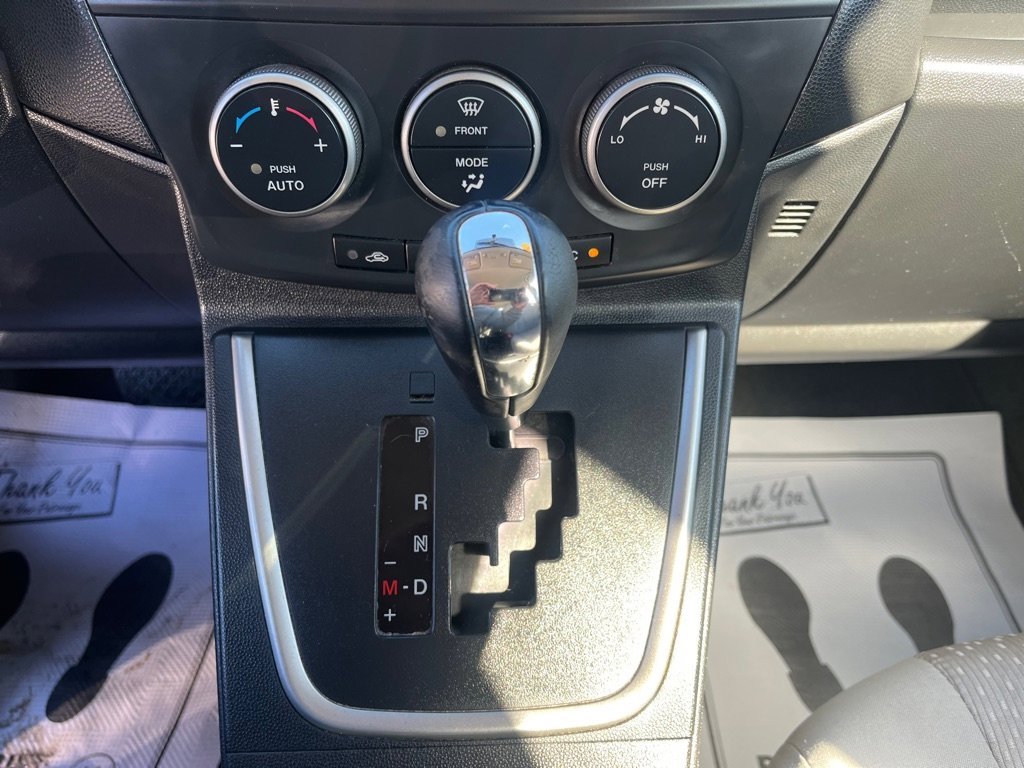 Used 2012 MAZDA MAZDA5 Touring image 15