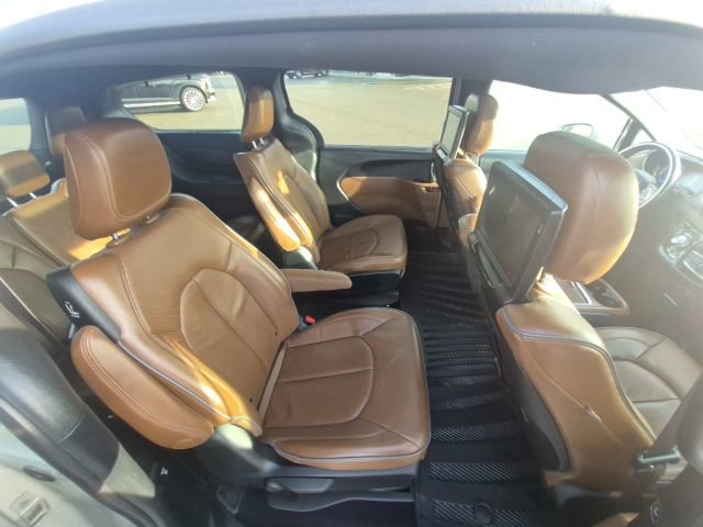 Used 2020 Chrysler Pacifica Limited w/ Advanced Safetytec Group image 16