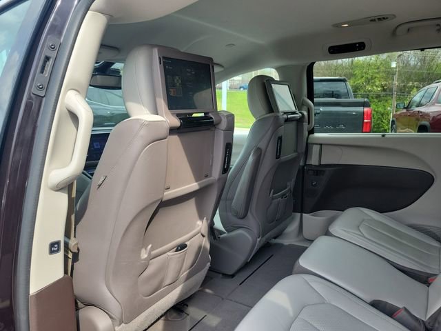 Used 2017 Chrysler Pacifica Touring-L Plus w/ Advanced Safetytec Group image 13
