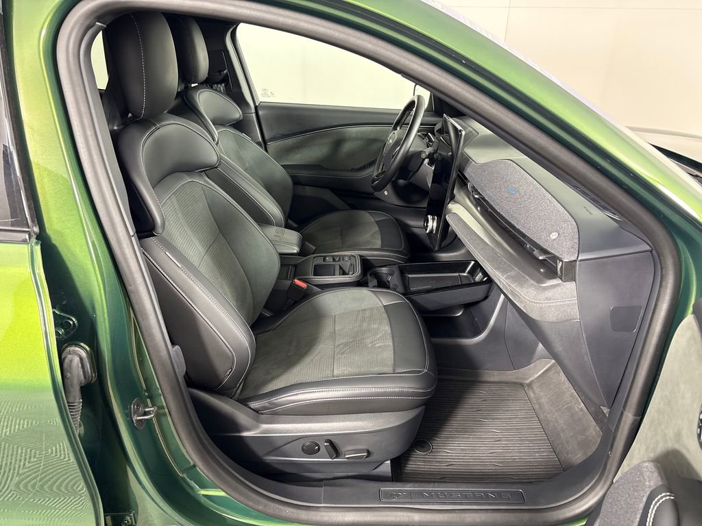 Certified 2025 Ford Mustang Mach-E GT image 6