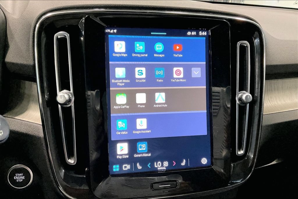 Certified 2023 Volvo XC40 B5 Core w/ Convenience Package AWD/4WD image 16