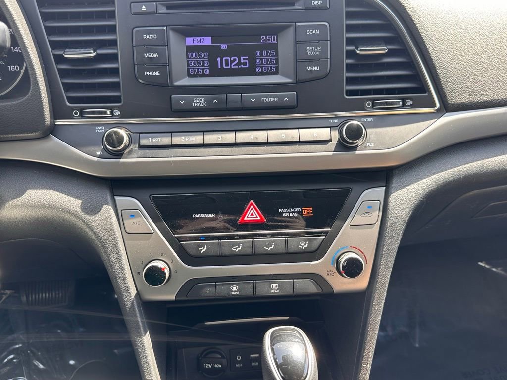Used 2018 Hyundai Elantra SE FWD image 35