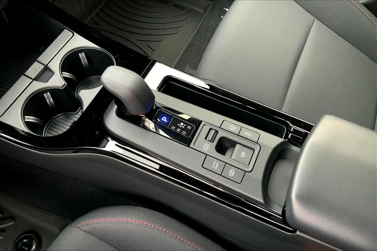 New 2026 Toyota Prius Plug-In Hybrid FWD image 7