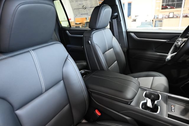 New 2026 GMC Acadia Elevation w/ Black Edition FWD image 9