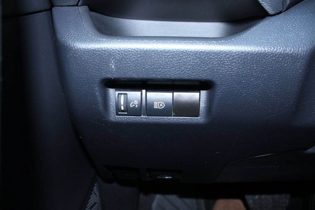 Used 2023 Toyota RAV4 XLE AWD/4WD image 27
