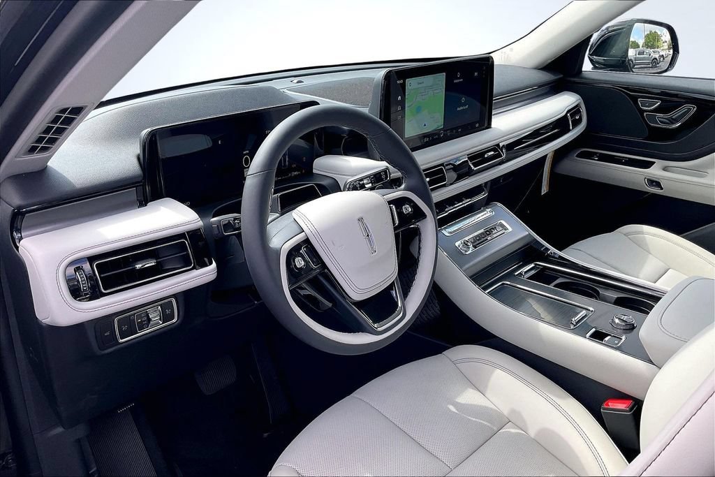 New 2026 Lincoln Aviator 2WD image 7