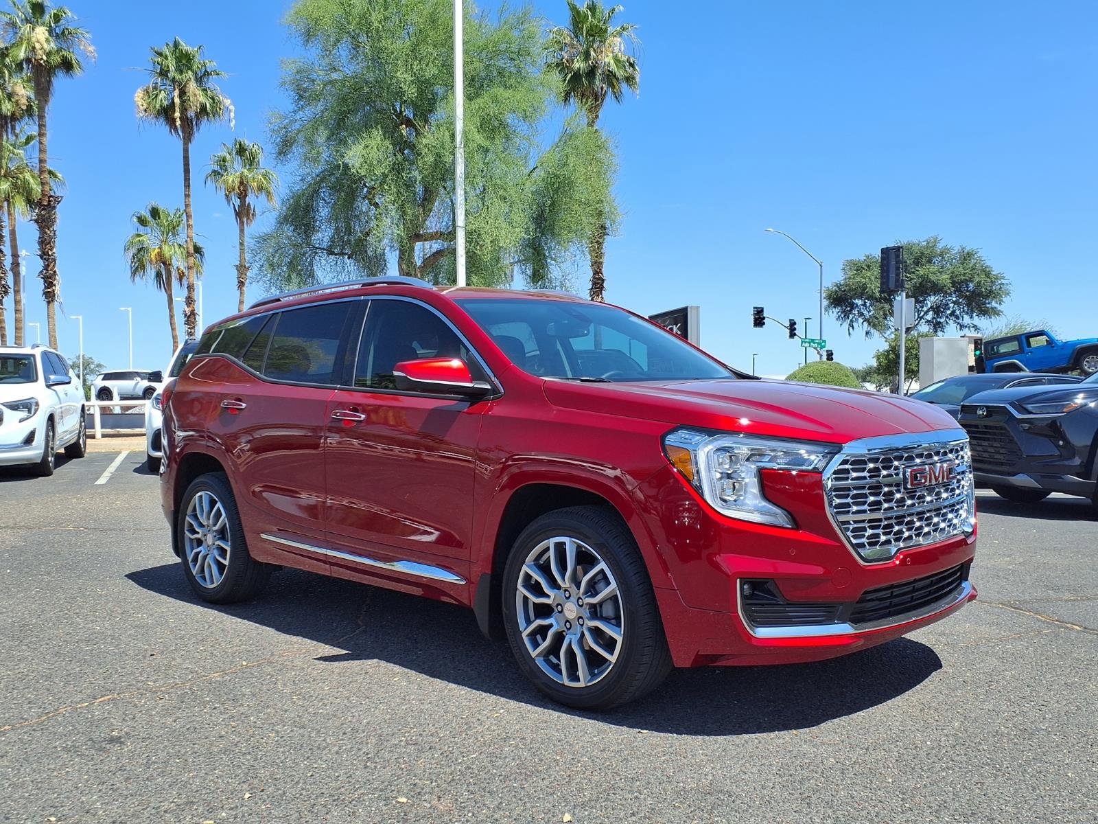 Used 2024 GMC Terrain Denali w/ Denali Premium Package AWD/4WD image 3