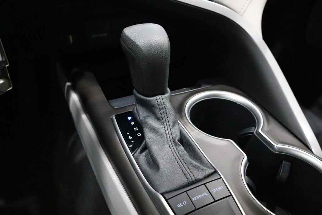 Used 2022 Toyota Camry LE image 35