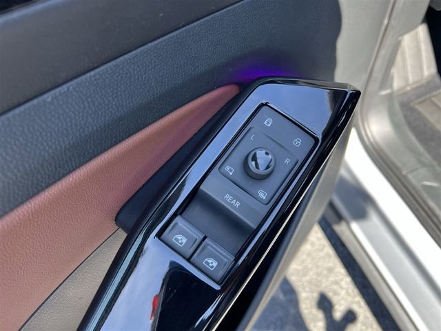 Used 2021 Volkswagen ID.4 Pro S image 19