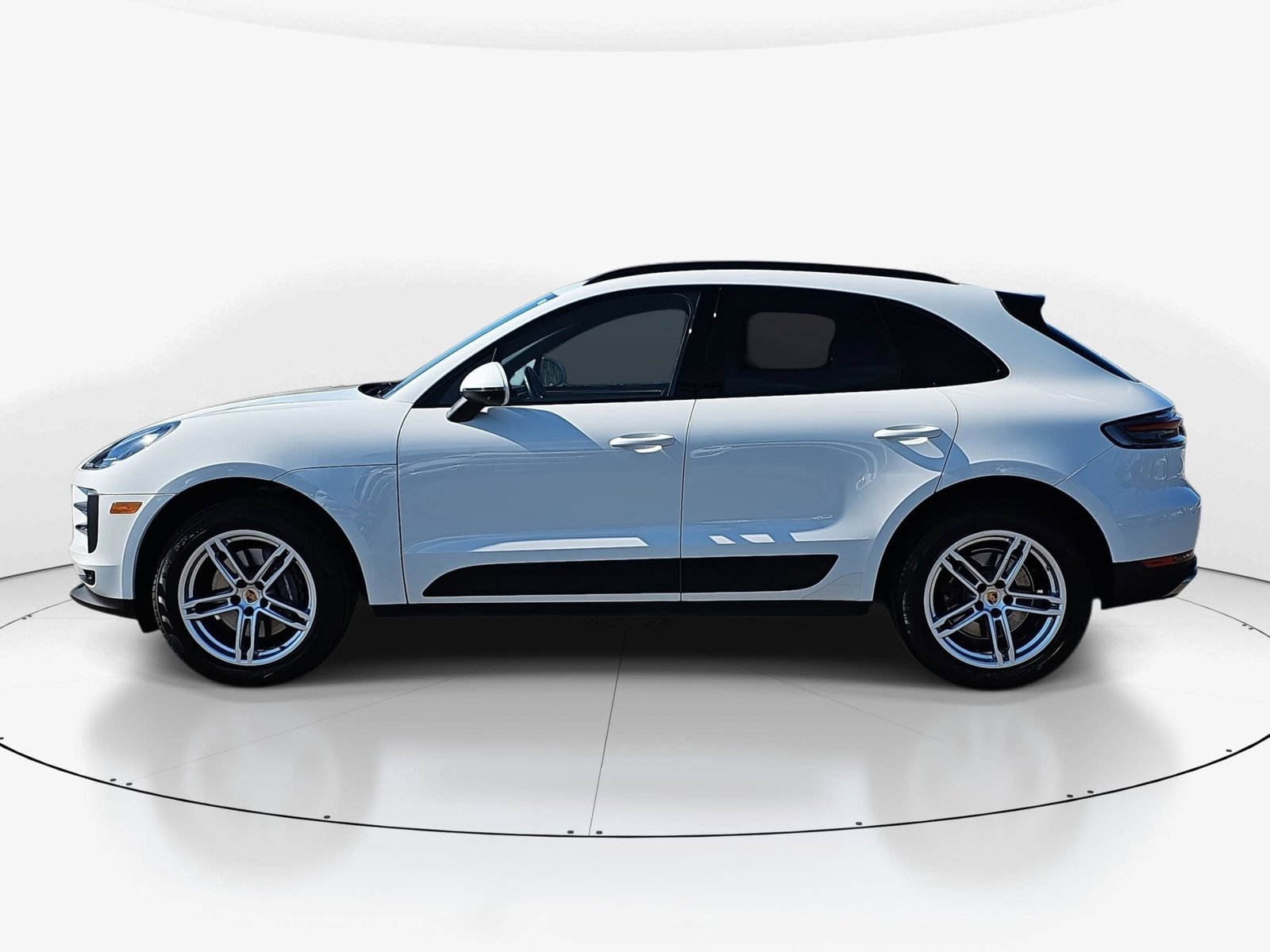 Used 2021 Porsche Macan image 6