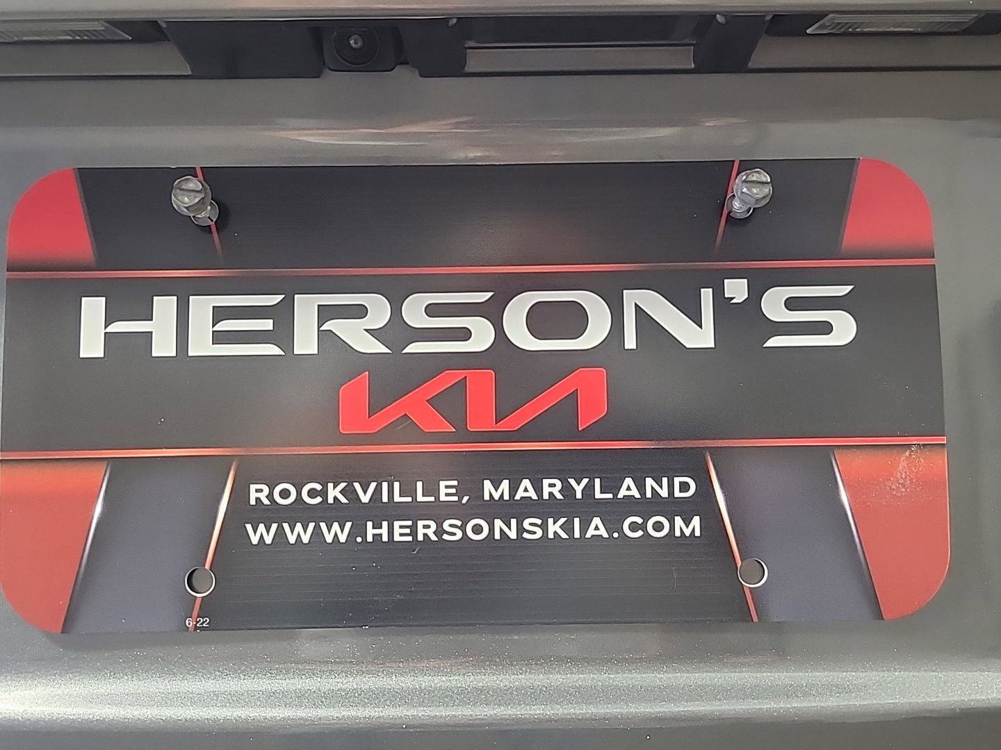 Used 2019 Nissan Kicks SR w/ SR Premium Package image 6